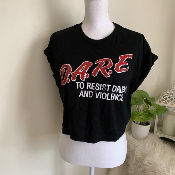 Recycled Karma Tops - 🌵Recycled Karma 🌵D.A.R.E crop tee